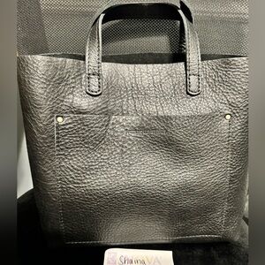 PLG medium classic crossbody